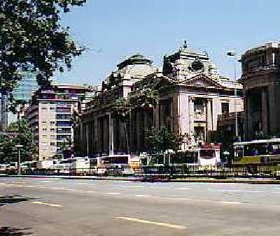 Национальная библиотека и мавзолей Бернардо О'Хиггинса