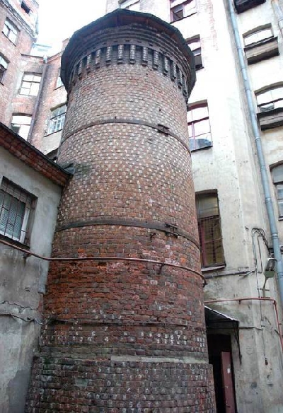 Башня Грифонов на Васильевском острове